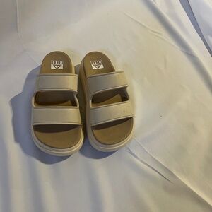 Reef Platform Sandals sz 7